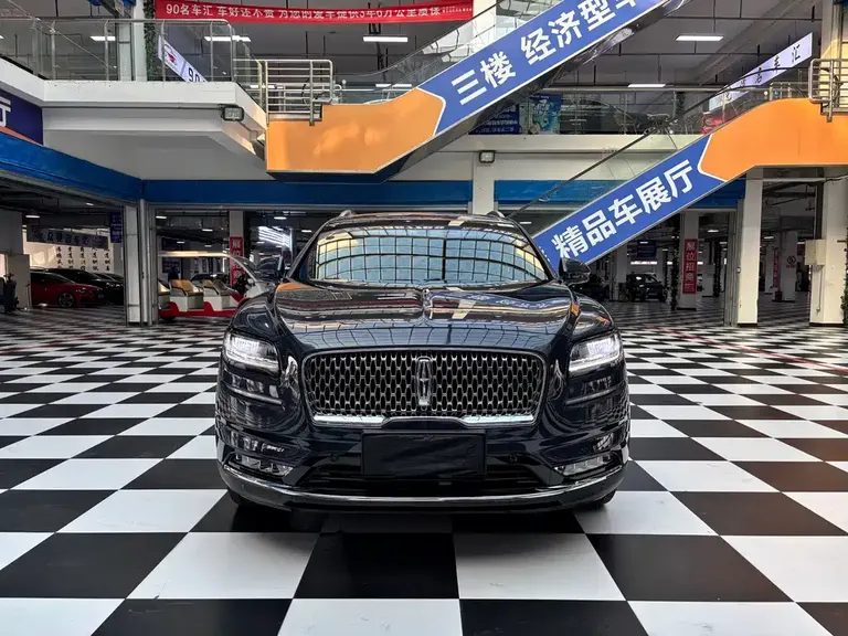 Lincoln Nautilus 2.0 T 4 WD Graceful