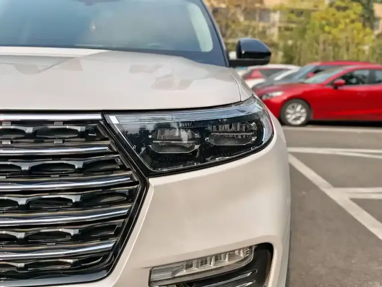 Ford Explorer EcoBoost 285 4 WD Style 6-seat