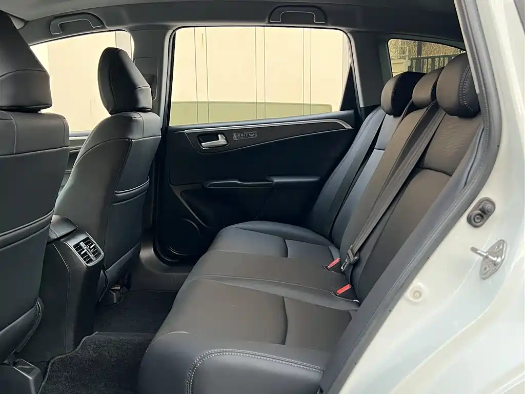 Jade 1.8 L Auto Classic 5-seat