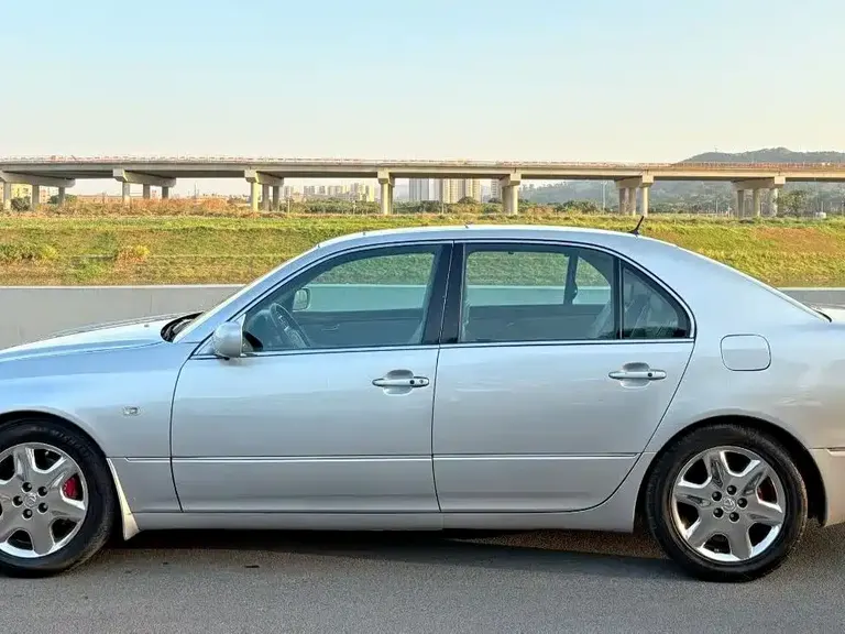 Lexus LS 430