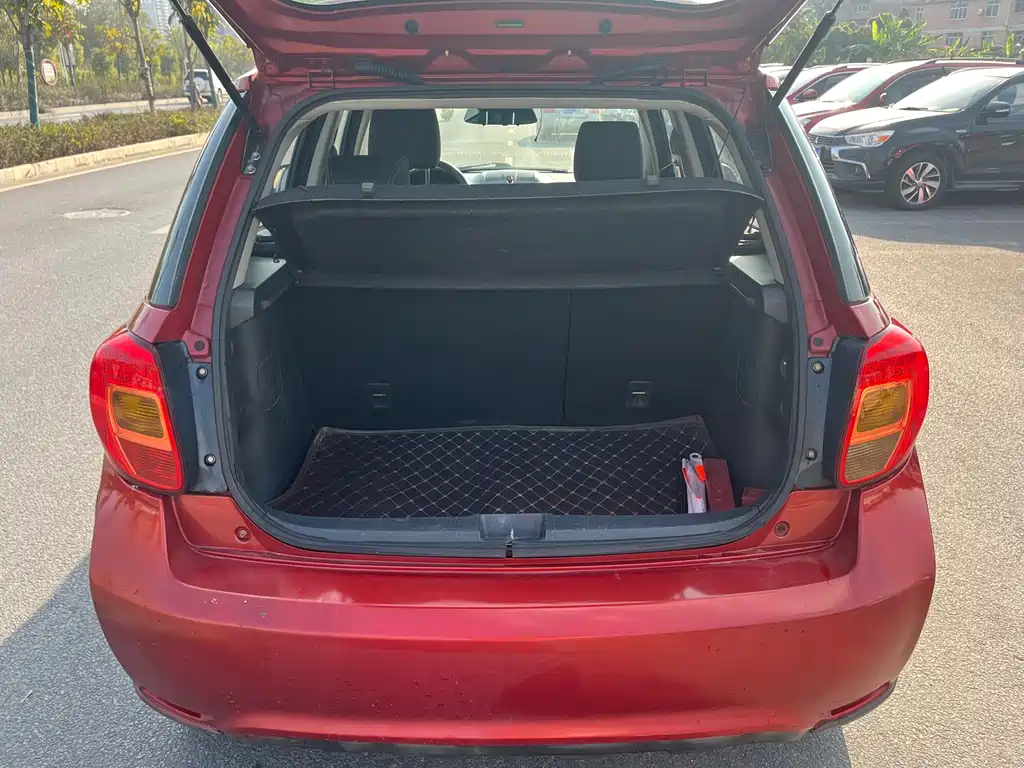 SX4 1.6 L Manual Cool Sharp