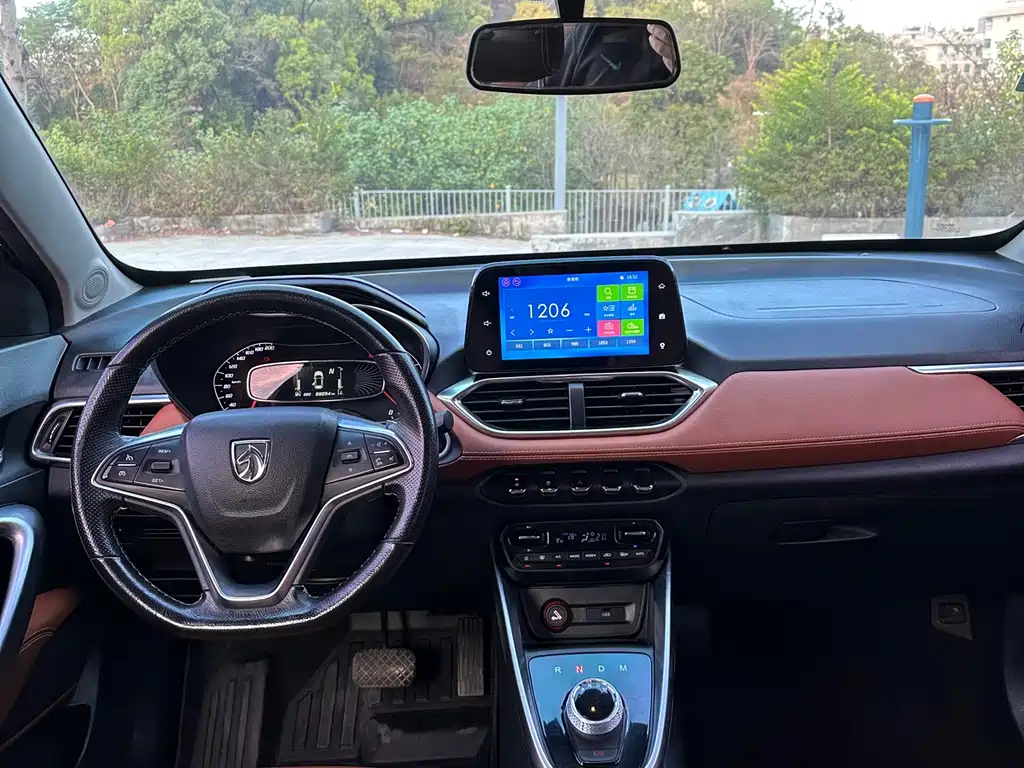 Baojun 510 1.5 L Auto Anniversary Special Edition CN-V