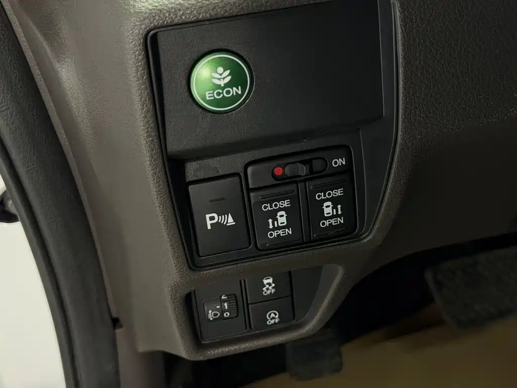 Odyssey Facelift 2.4 L Luxury