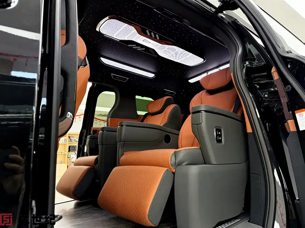 Granvia 2.5 L Hybrid Comfort