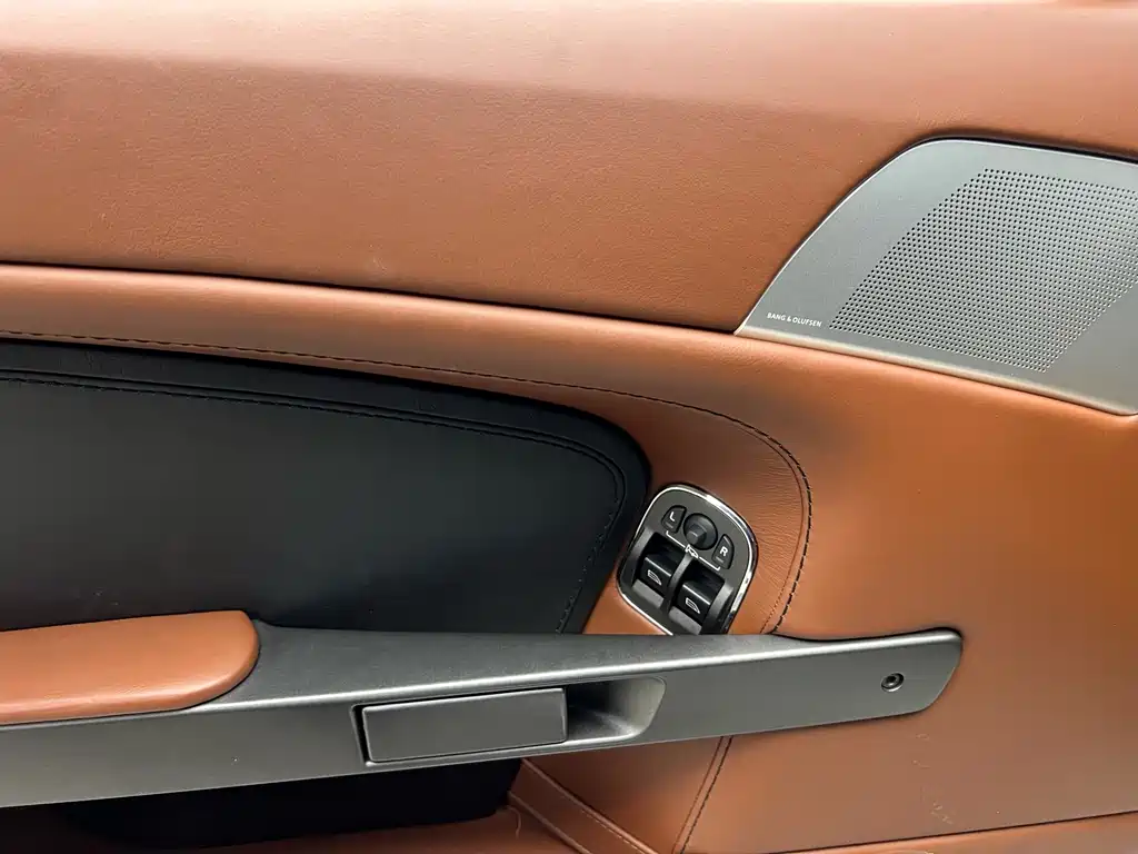 V8 Vantage 4.7 L Sportshift Coupe