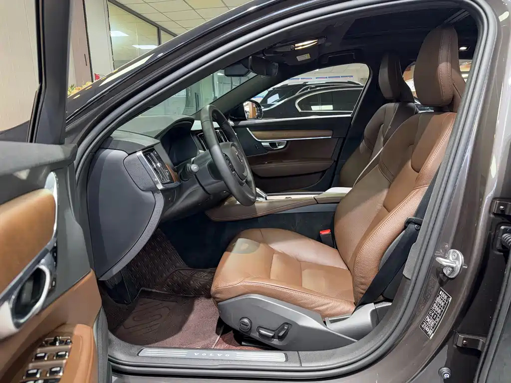 Volvo S90 B5 Smart Ease Luxury