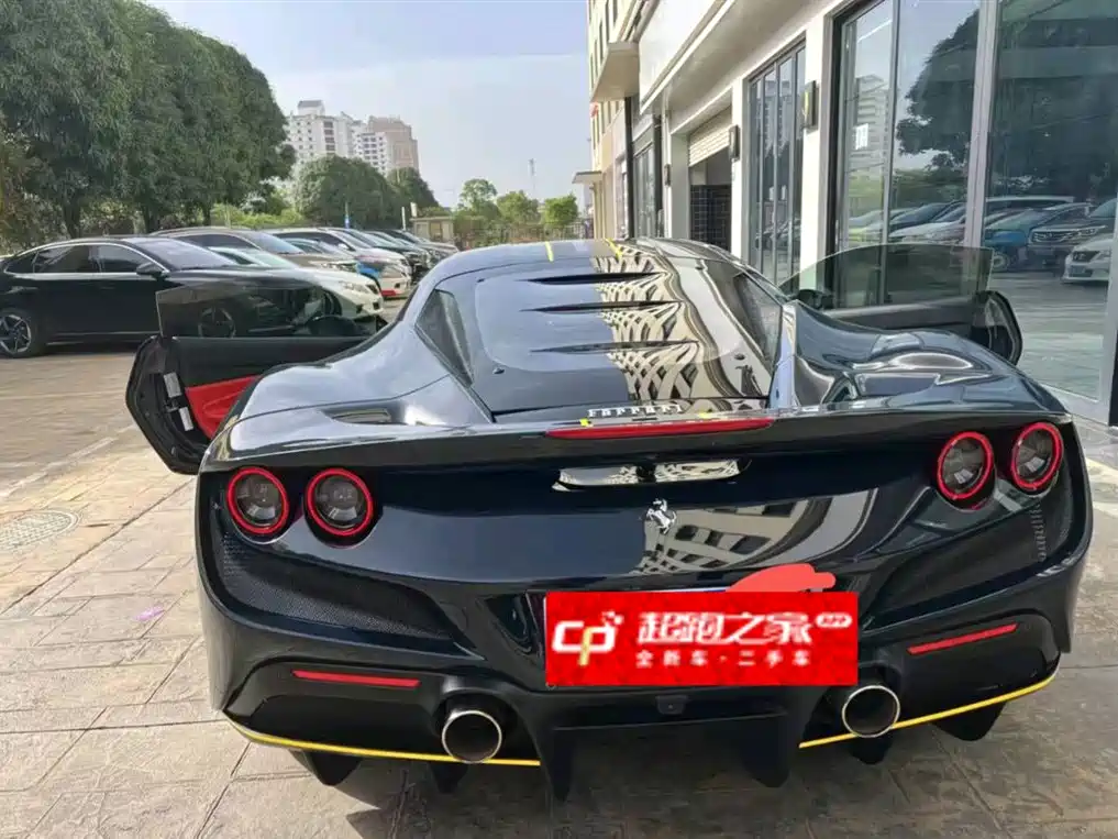 Ferrari F8 Tributo 3.9 T V8