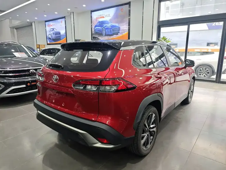 Toyota Frontlander 2.0 L CVT Luxury PLUS