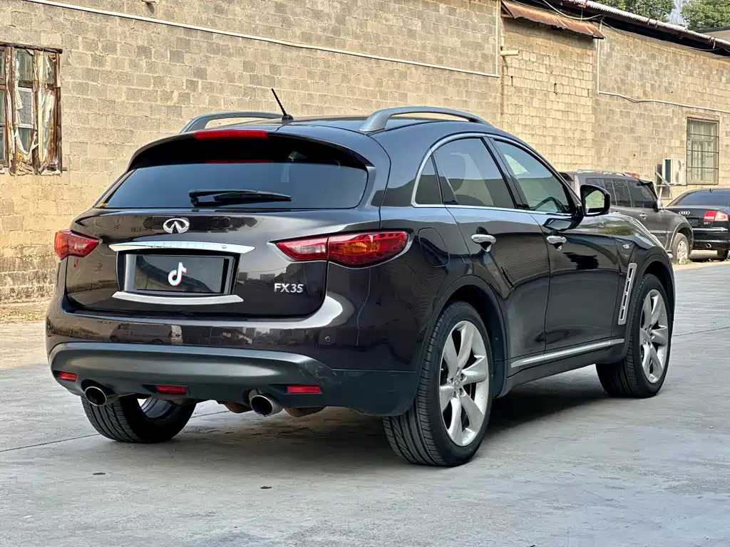 Infiniti FX FX35 Standard