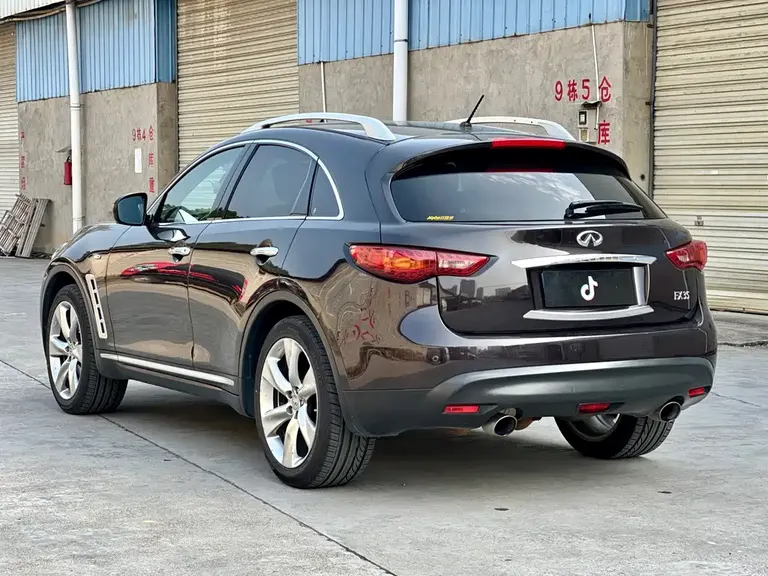 Infiniti FX FX35 Standard
