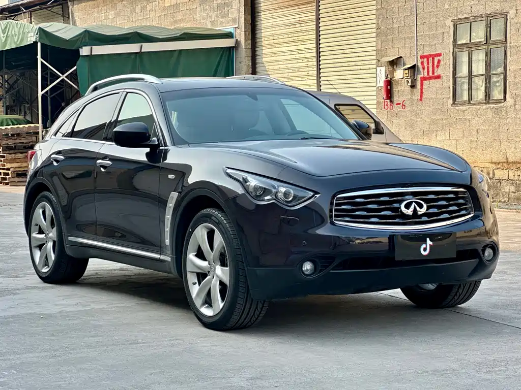 Infiniti FX FX35 Standard