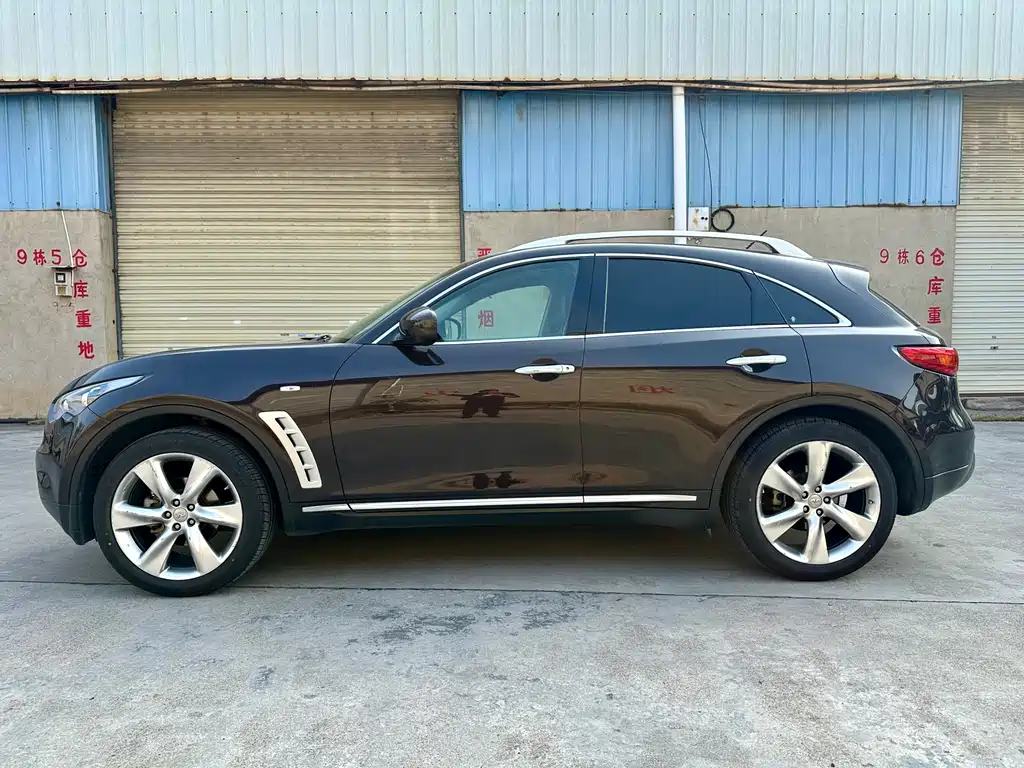 Infiniti FX FX35 Standard