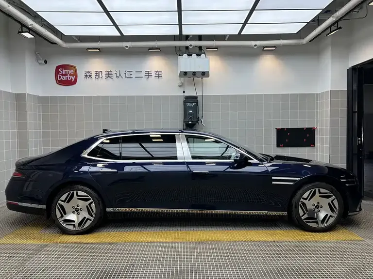 Genesis G90 3.5 T Executive Extended