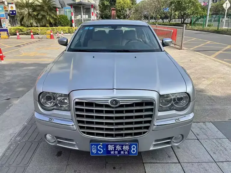 Chrysler 300 C 2.7 L Business