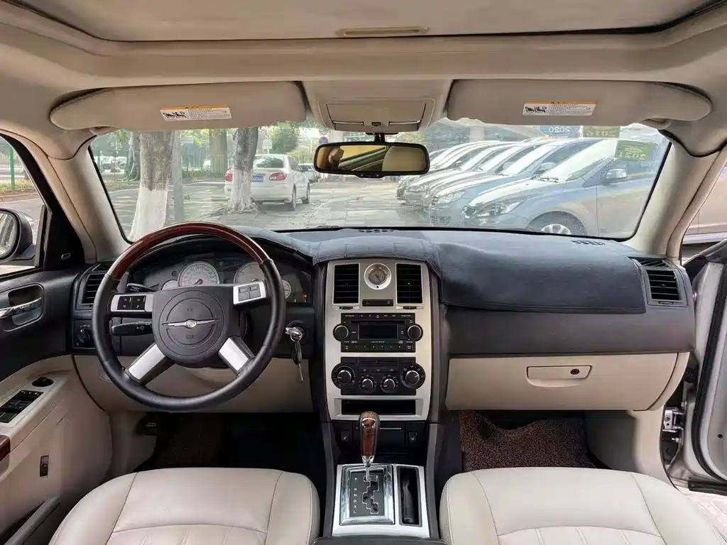 Chrysler 300 C 2.7 L Business