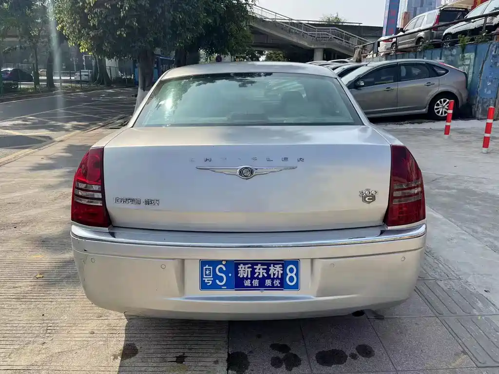 Chrysler 300 C 2.7 L Business