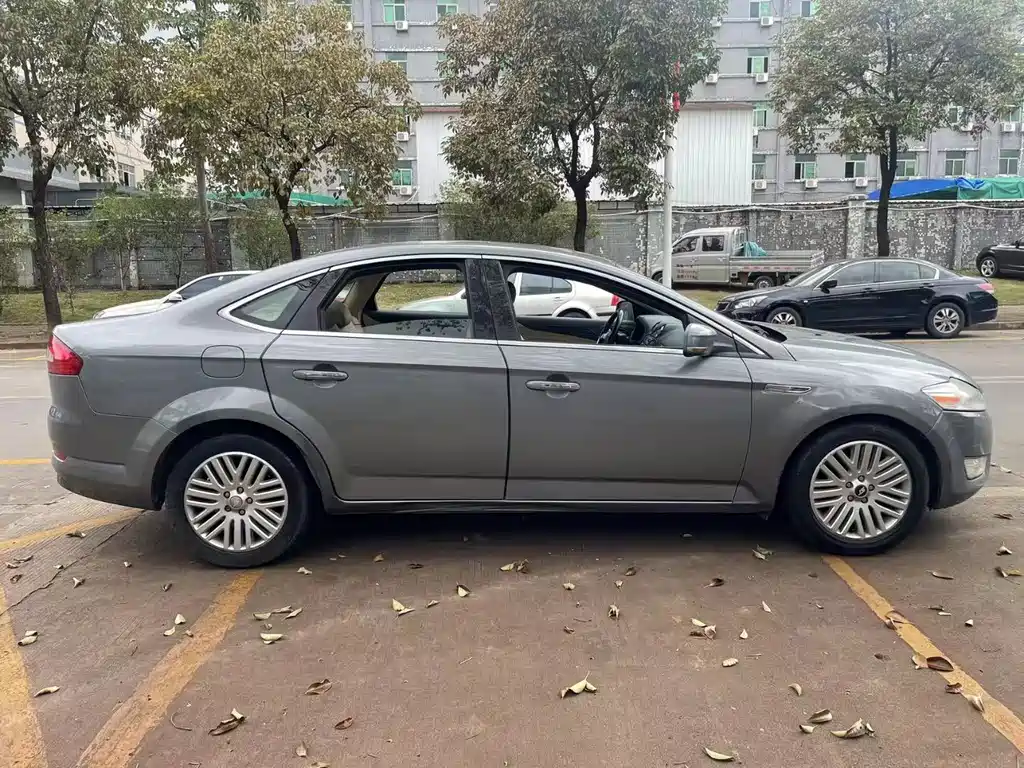 Mondeo 2.3 L Supreme