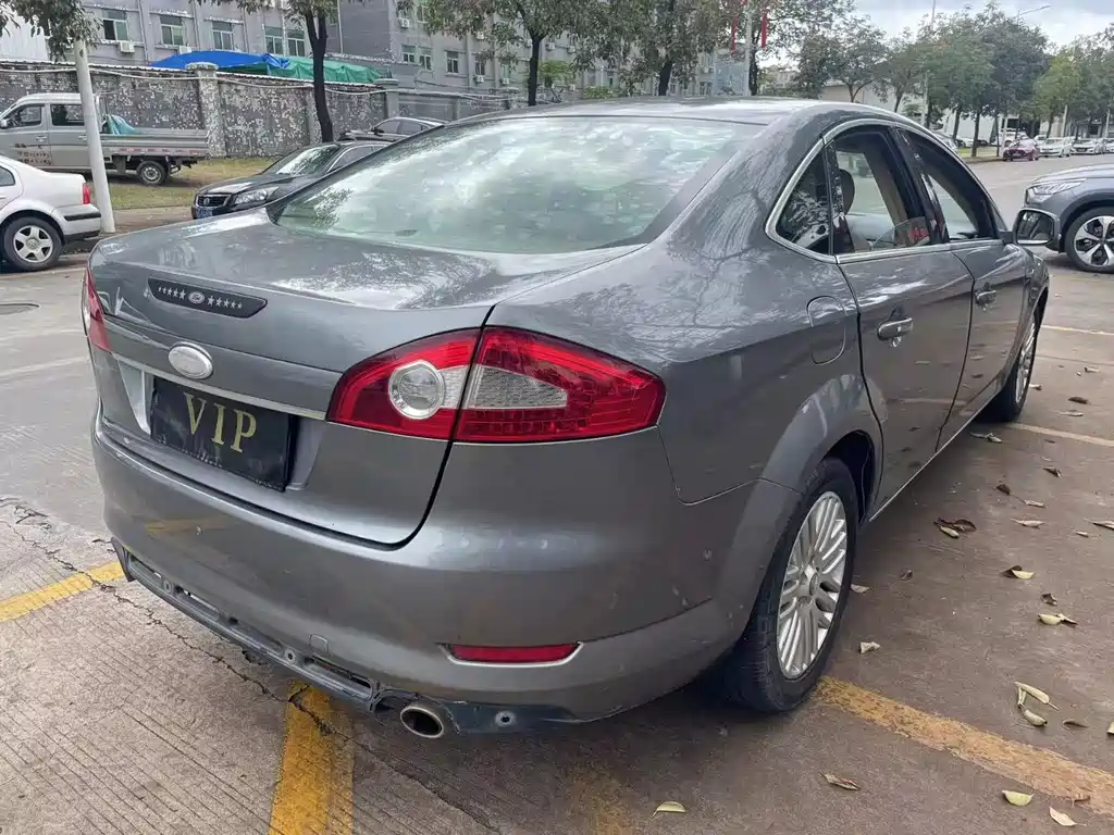 Mondeo 2.3 L Supreme
