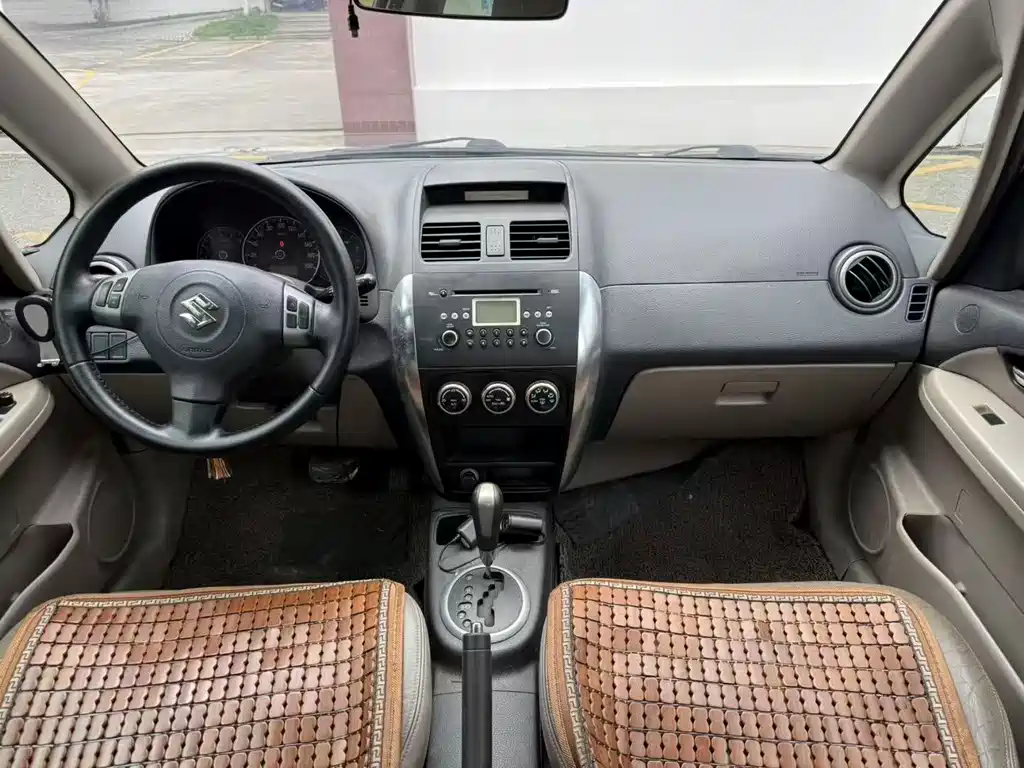 SX4 Sedan 1.6 L Auto Luxury
