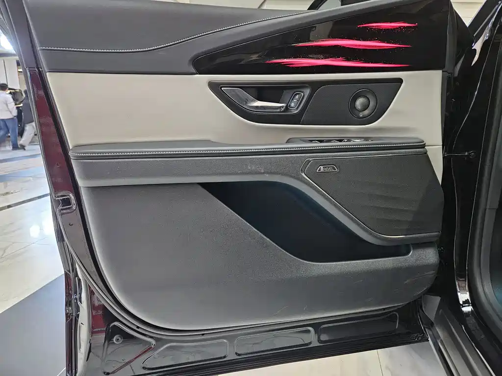 Nautilus 2.0 T 4 WD Supreme Wise Hybrid