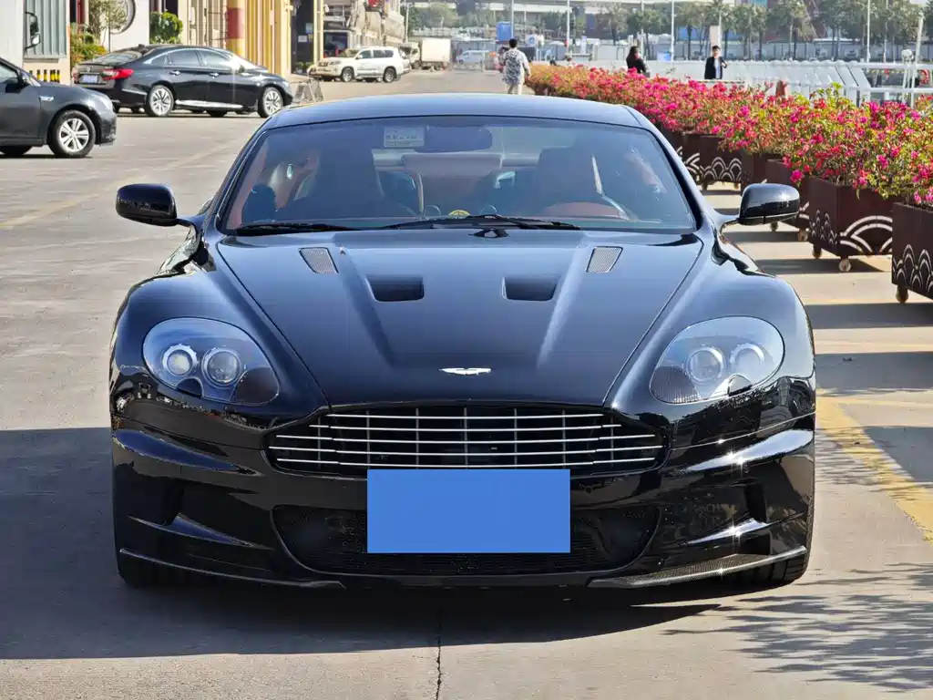 Aston Martin DBS 6.0 Touchtronic Coupe