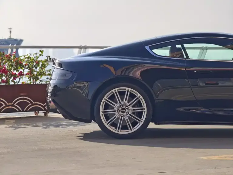 Aston Martin DBS 6.0 Touchtronic Coupe