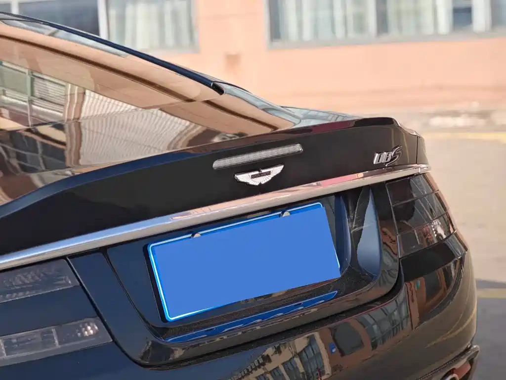 Aston Martin DBS 6.0 Touchtronic Coupe