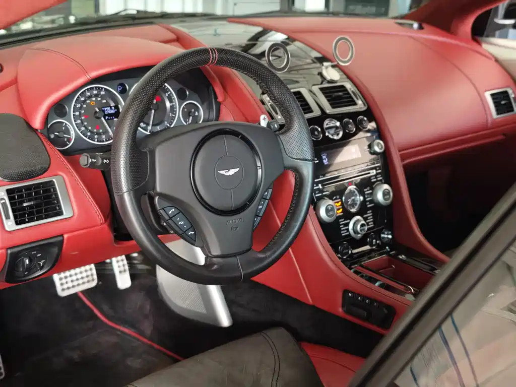 Aston Martin DBS 6.0 Touchtronic Coupe