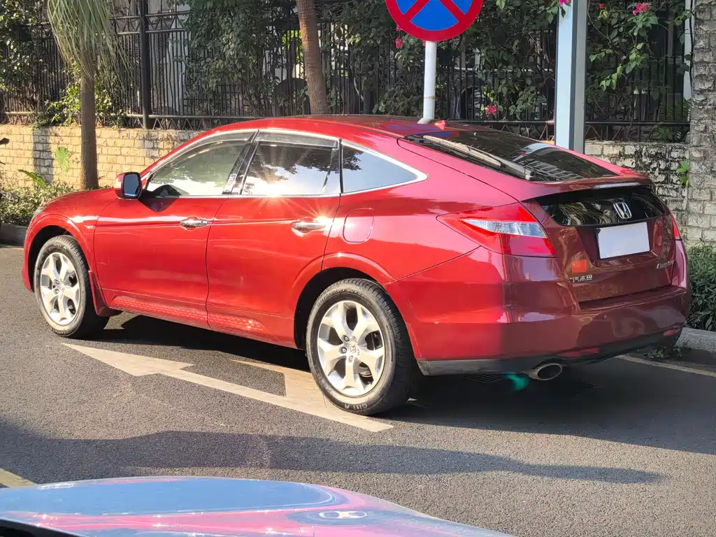 Crosstour 2.4 L Premium