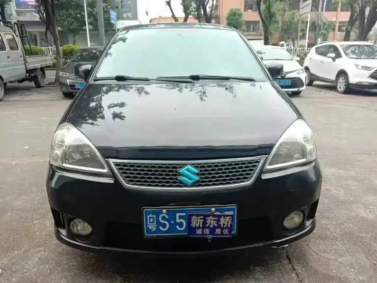 Suzuki Liana Hatchback 1.4 L Manual Luxury