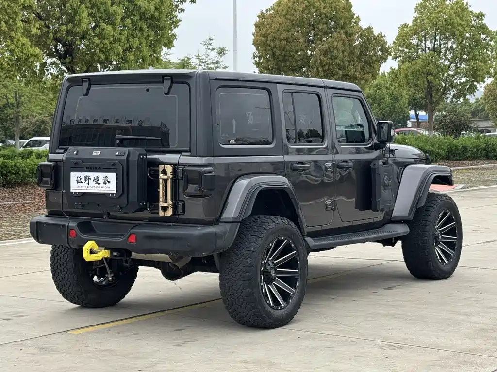 Wrangler 2.0 T Sahara 4-door