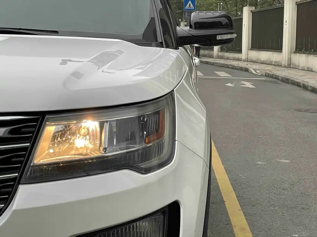 Explorer (Import) 2.3 T Style