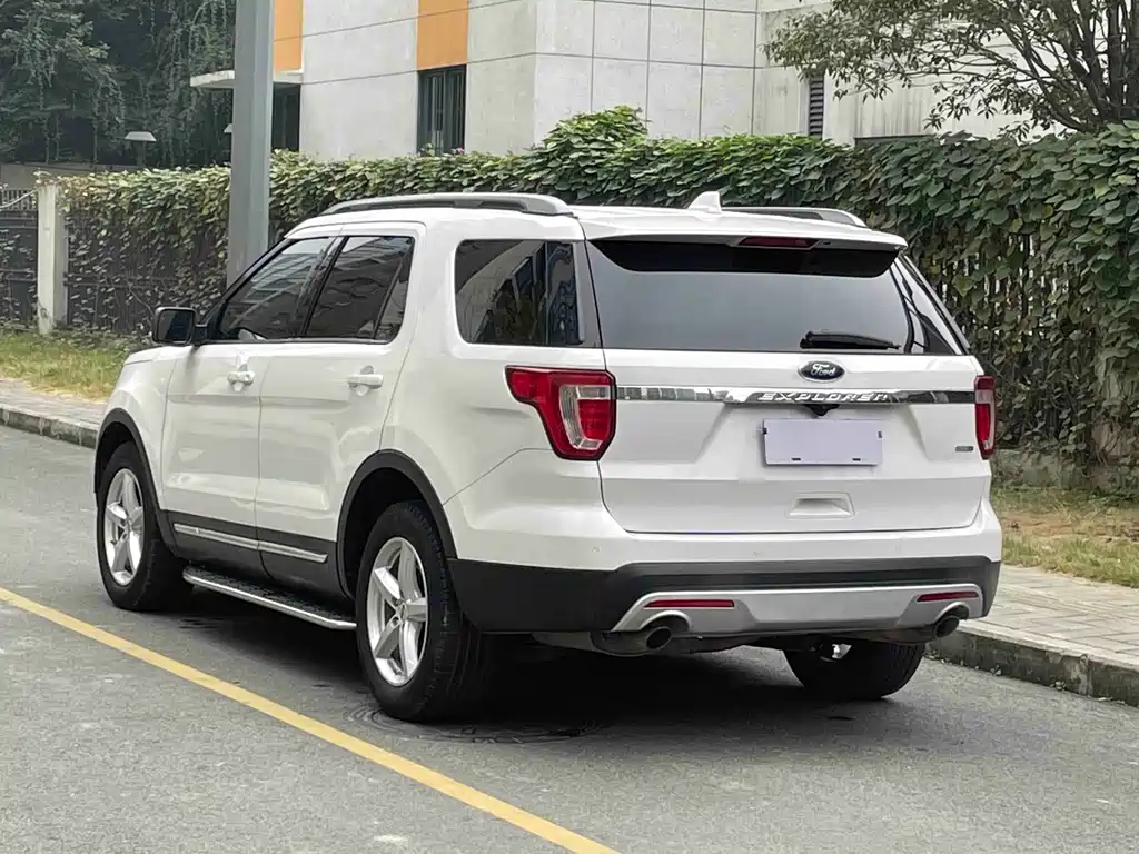 Explorer (Import) 2.3 T Style