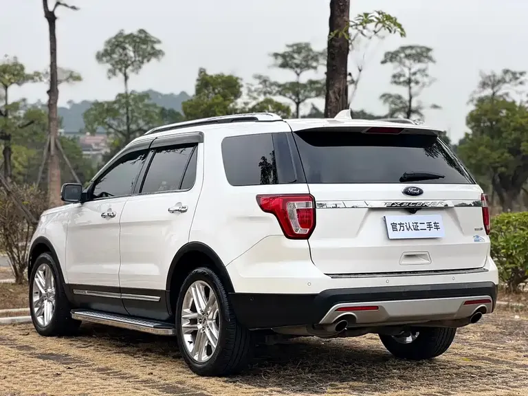 Ford Explorer (Import) 2.3 T Elite