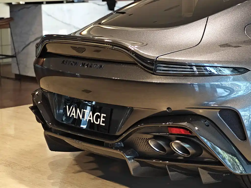 V8 Vantage 4.0 T V8 Coupe