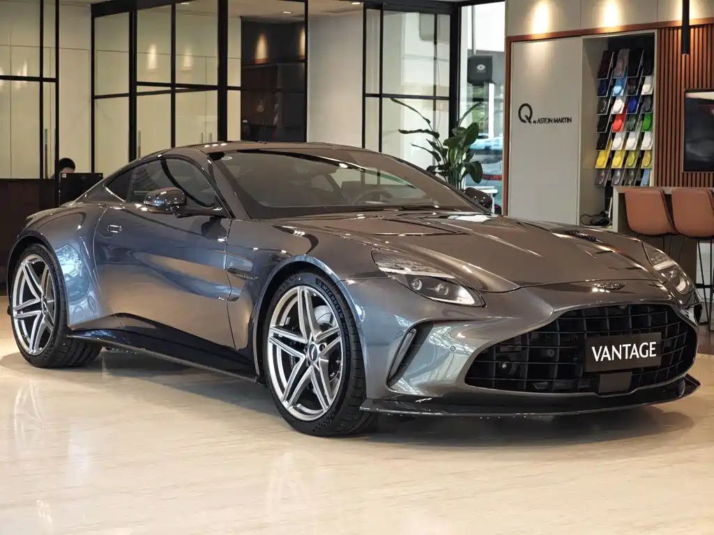 V8 Vantage 4.0 T V8 Coupe