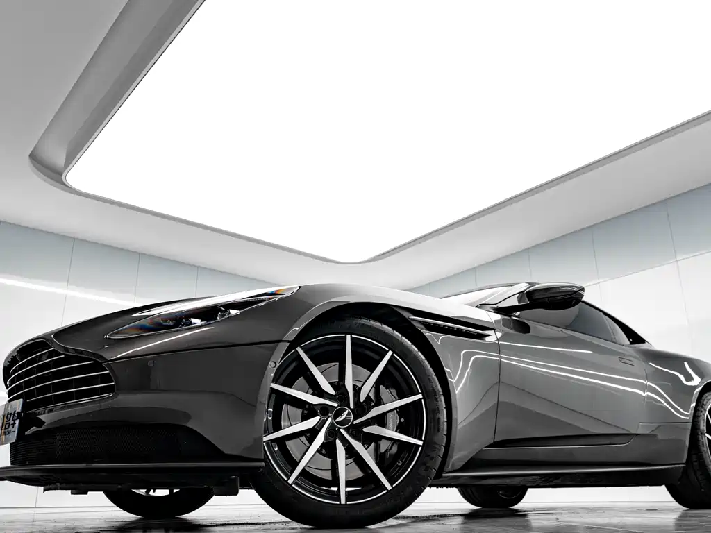 Aston Martin DB11 4.0 T V8 Coupe