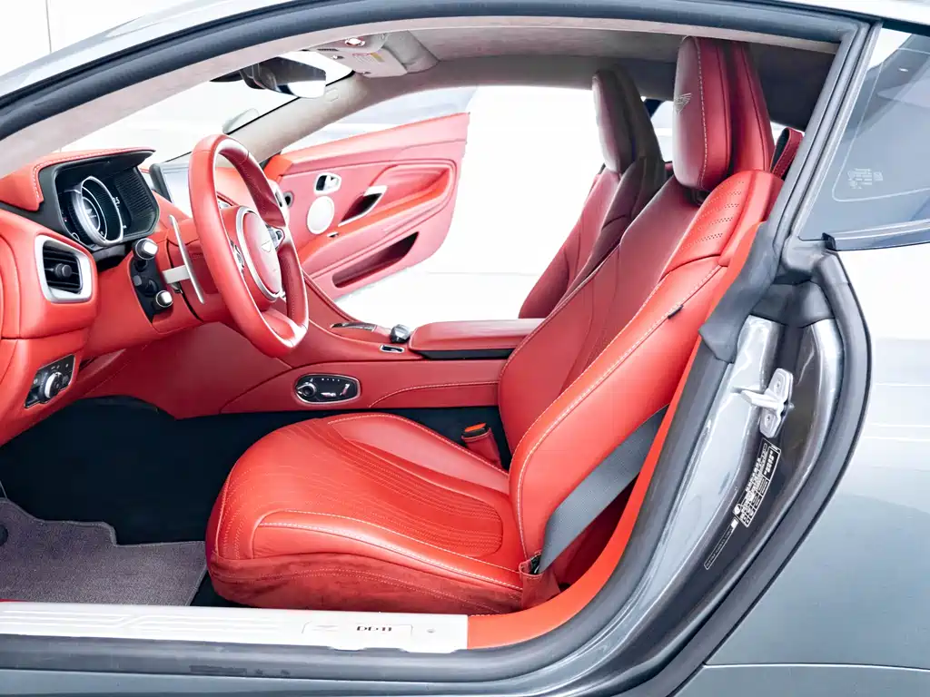 Aston Martin DB11 4.0 T V8 Coupe