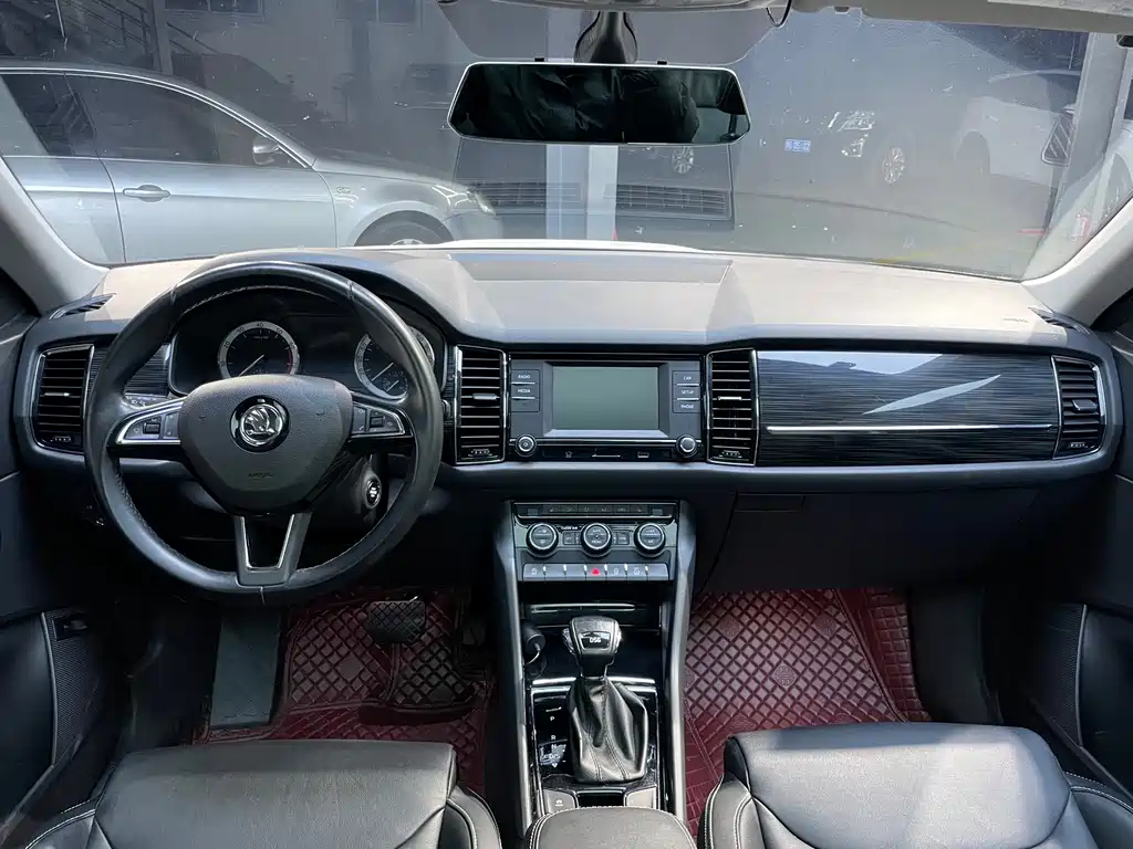 Kodiaq TSI330 7-seat 2 WD Luxury