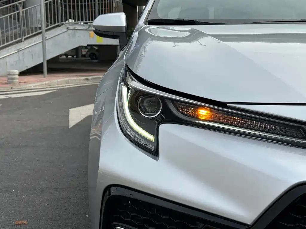 Levin Dual Engine 1.8 H E-CVT Sport