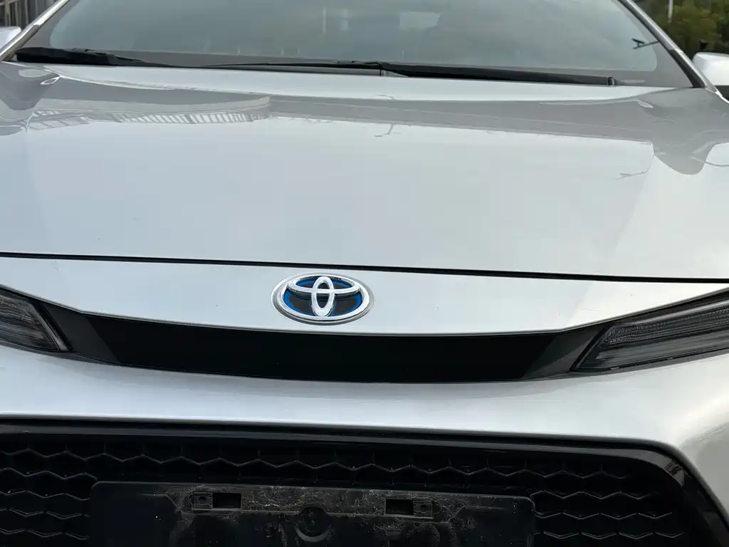 Levin Dual Engine 1.8 H E-CVT Sport