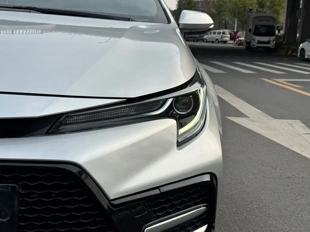 Levin Dual Engine 1.8 H E-CVT Sport