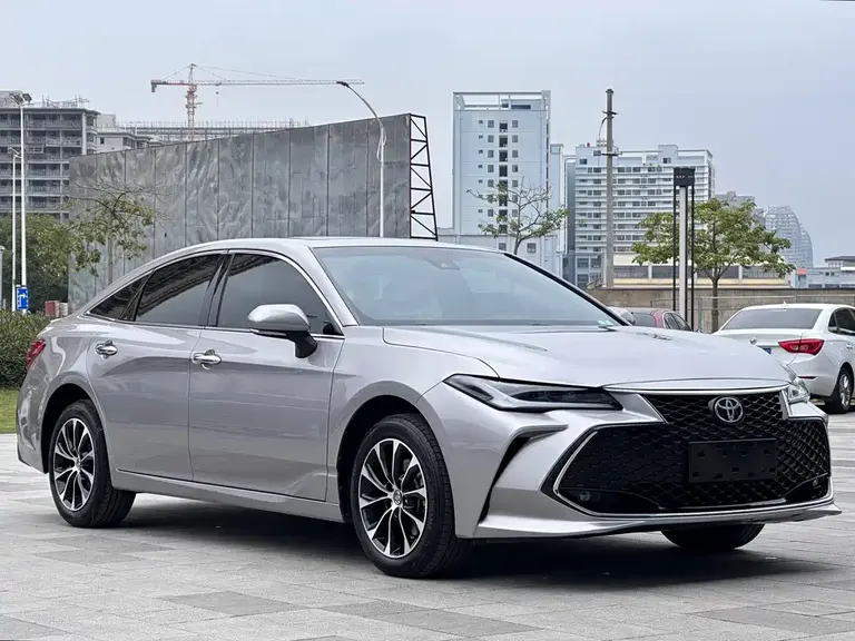 Toyota Avalon 2.5 L Luxury