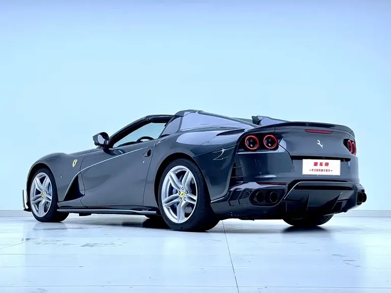 Ferrari 812 6.5 L GTS