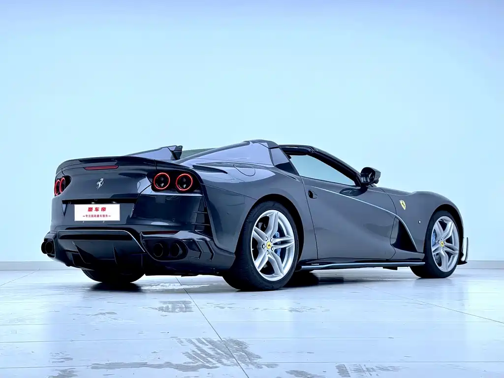 Ferrari 812 6.5 L GTS