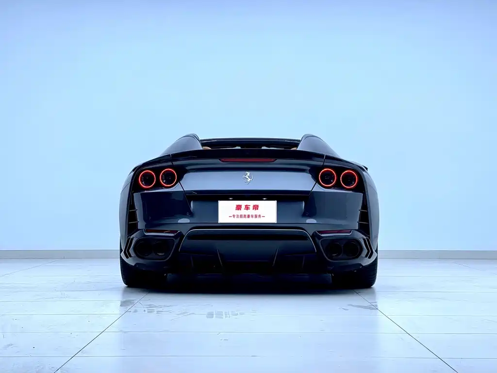 Ferrari 812 6.5 L GTS