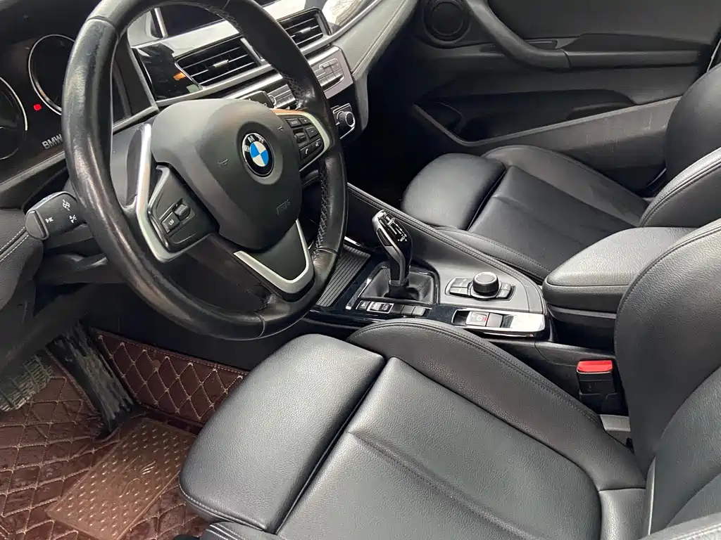 BMW X2 (Import) sDrive20 i M Offroad Package CN-VI