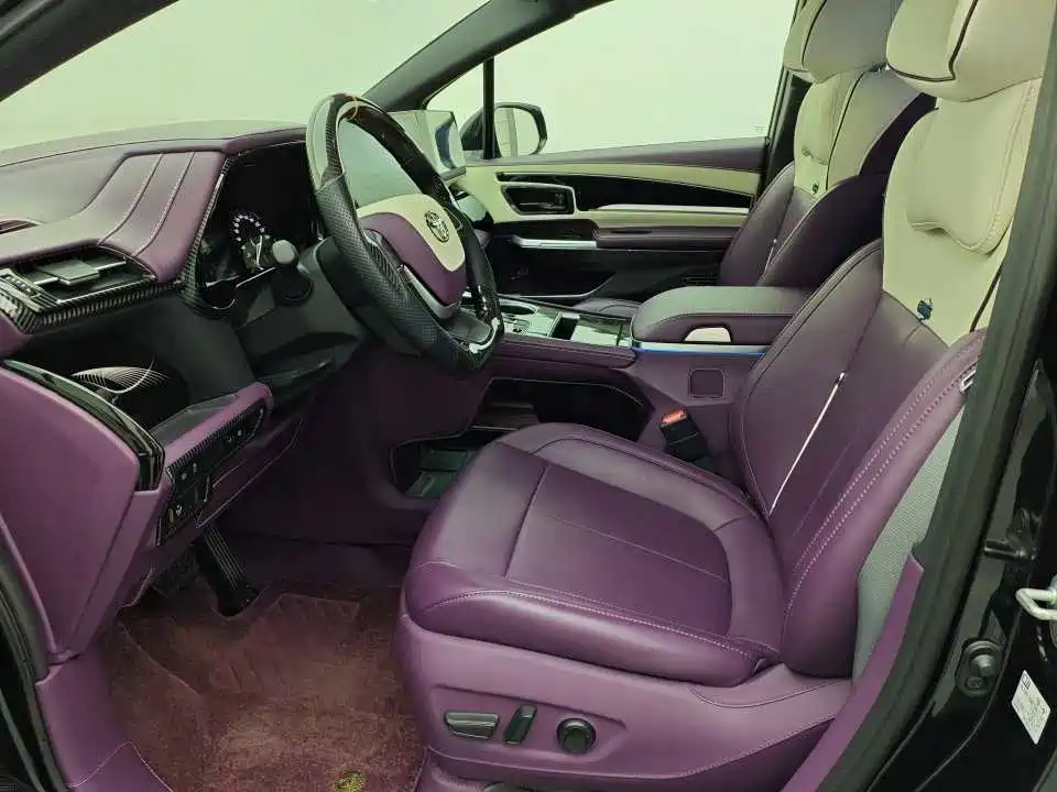Granvia 2.5 L Hybrid Comfort