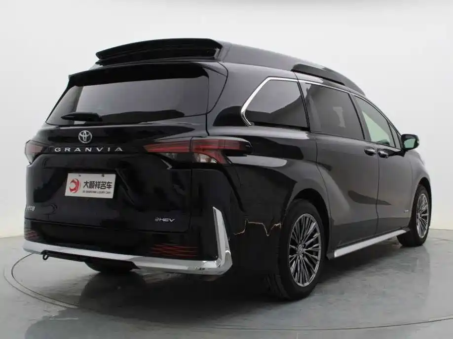 Granvia 2.5 L Hybrid Comfort