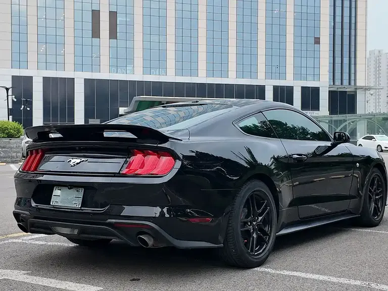 Ford Mustang 2.3 L EcoBoost